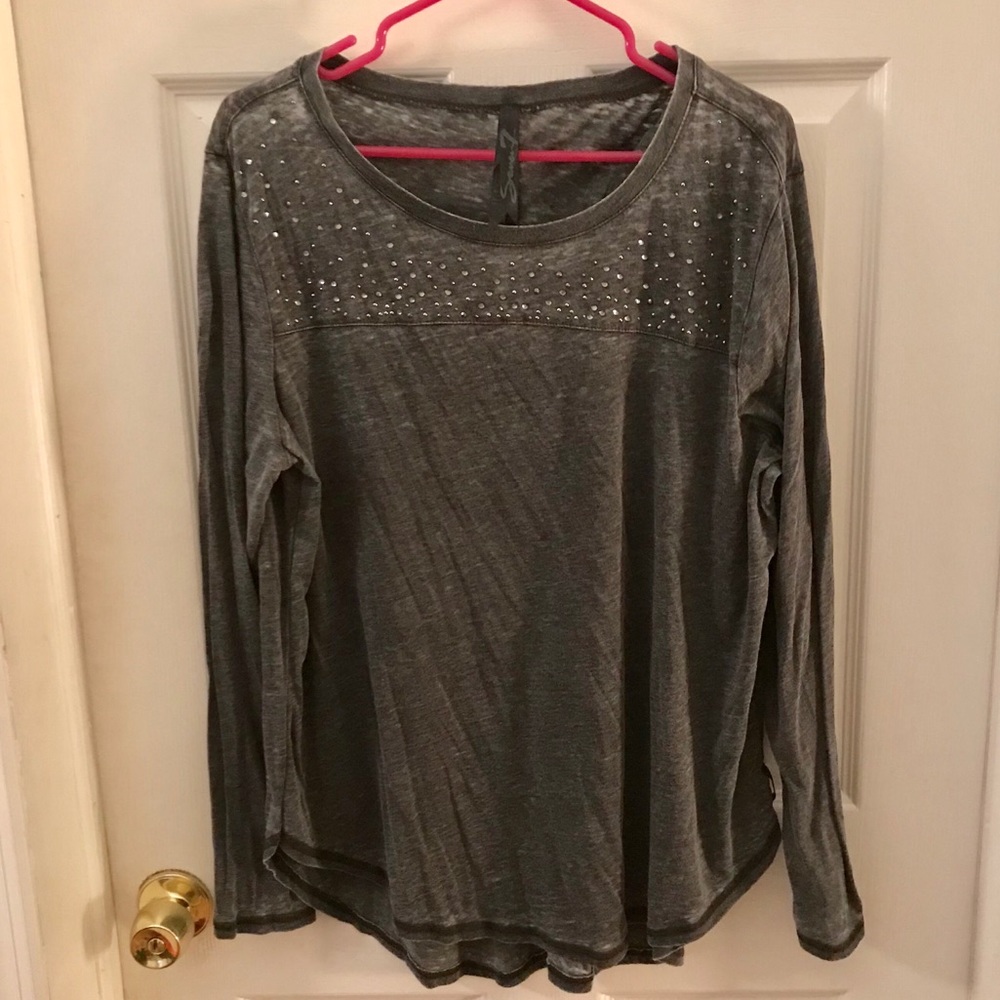 Long sleeve grey rhinestones shirt
